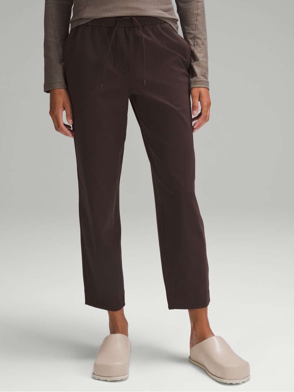 Lululemon NWOT Tapered-Leg Mid-Rise Pant 7/8 Length *Luxtreme Espresso
